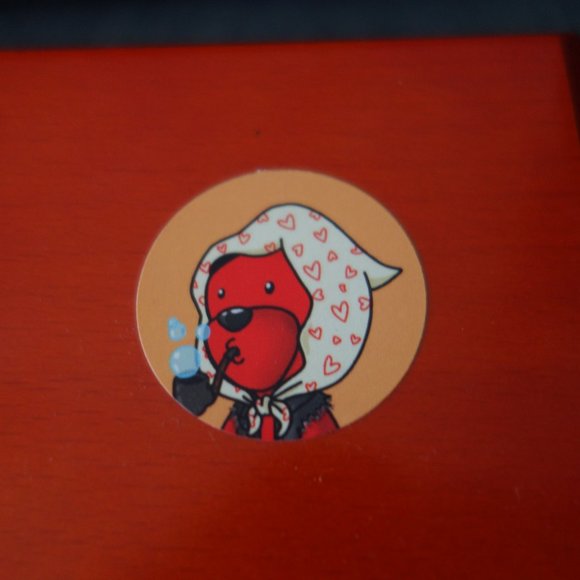 Four(4) Hand Designed Pre-Loved Titleist Pro VI Golf Balls with Collectable Box - Picture 14 of 16